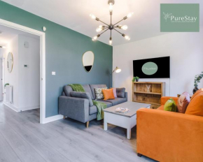 Designer House in Manchester Near Stadium with Wi-Fi & Parking by PureStay Short Lets & Serviced Accommodation